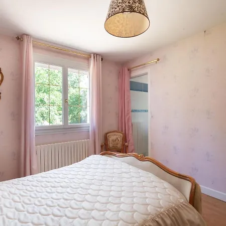 別荘 Quaint Holiday In With Garden Thiéblemont-Farémont